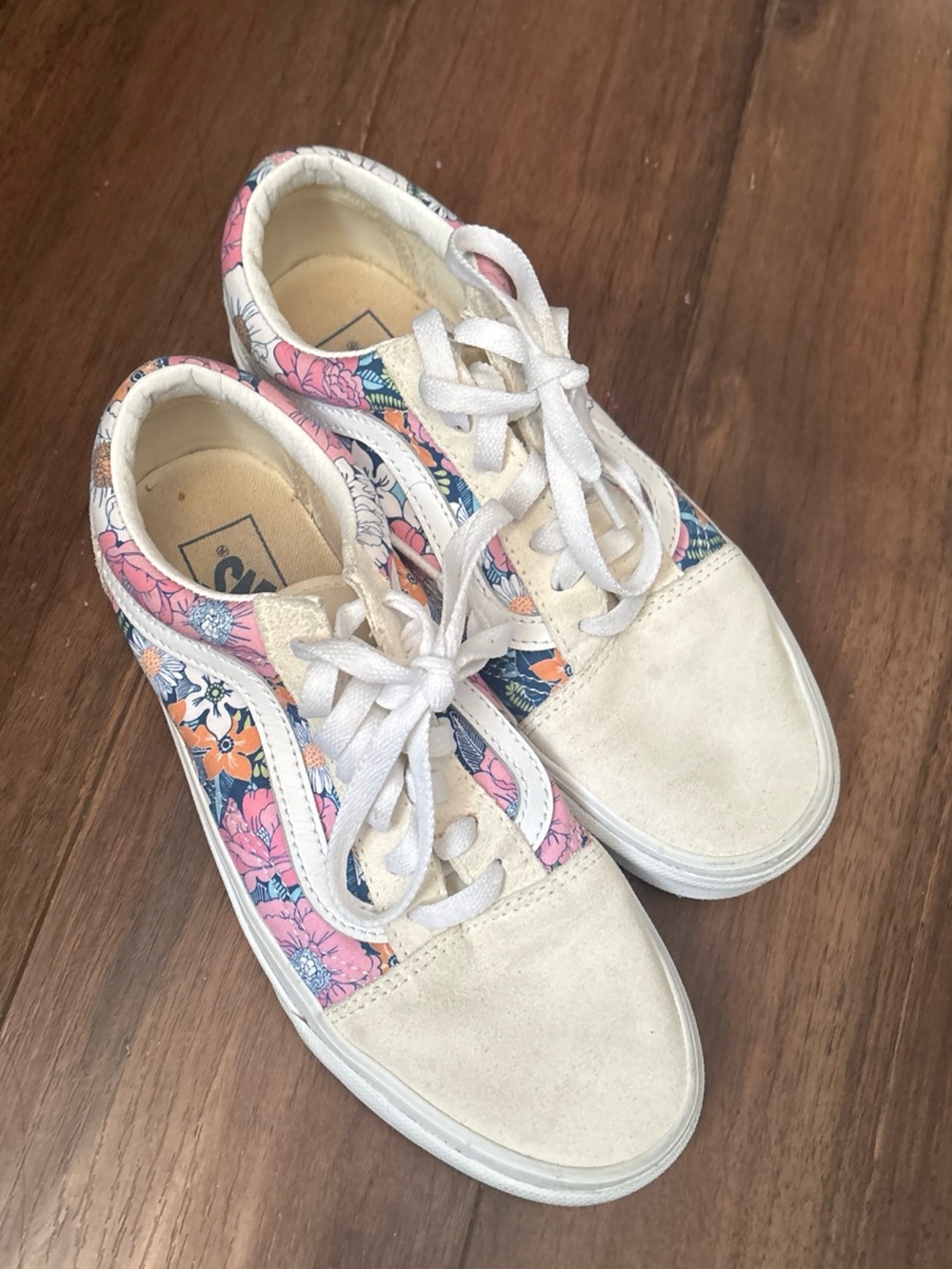 Woman’s Floral Vans Shoes